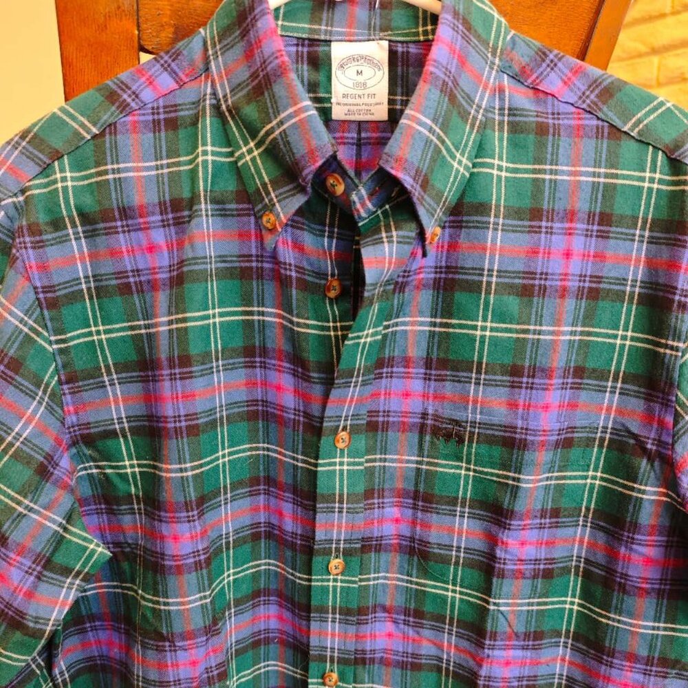 BRAND NEW Brooks Brothers Regent Fit shirt with tag! Size M